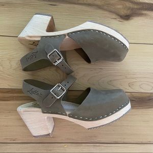 NWOT Lotta from Stockholm Swedish clogs size 39 (8.5) Gorgeous soft sueded FAB